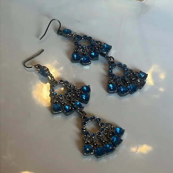 Elegant Blue Crystal Chandelier Earrings - Picture 4 of 7